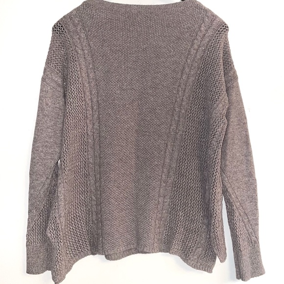 3/$25!! AE oversized sweater - Picture 3 of 8
